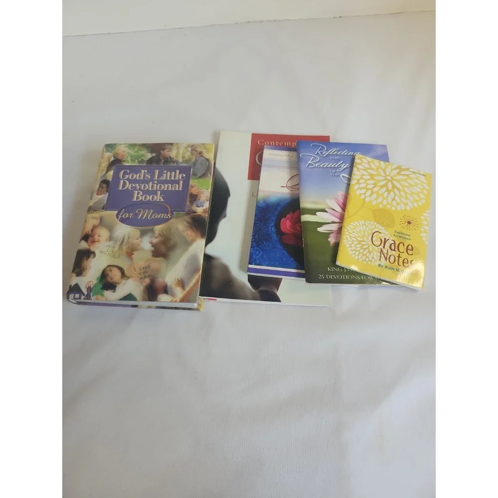Lot Of 5 Devotional‎ Books God's Little Devotional Book for Moms & 4 More